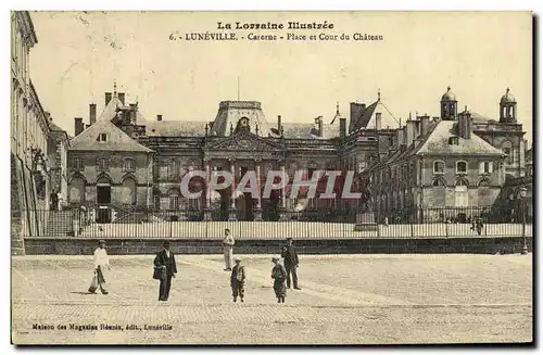 Ansichtskarte AK Luneville Caserne Place et Cour du Chateau