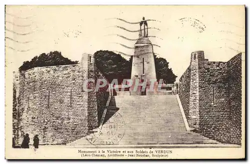 Ansichtskarte AK Monument a la Victoire et aux Soldats de Verdun Militaria