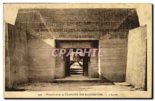 Cartes postales Monument de la Tranchee des Baionnettes L Entree Militaria