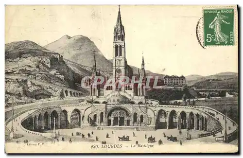 Cartes postales Lourdes La Basilique