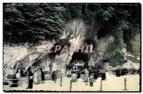 Cartes postales Lourdes La Grotte Miraculeuse
