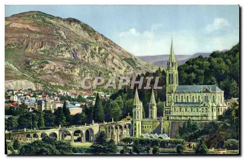 Cartes postales Lourdes La Basilique et le Pic du Jer