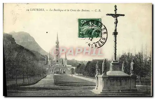 Ansichtskarte AK Lourdes La Basilique et la Croix des Bretons