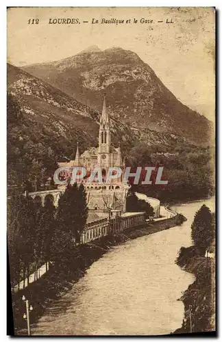 Cartes postales Lourdes La Basilique et le Gave