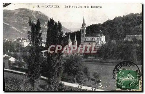 Ansichtskarte AK Lourdes Le Pic du Jer et la Basilique