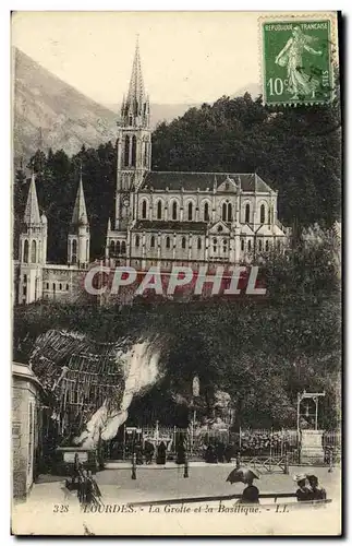 Cartes postales Lourdes La Grotte et la Basilique