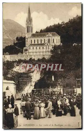 Cartes postales Lourdes La Grotte et la Basilique