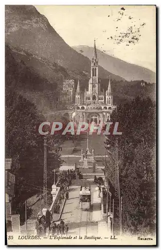 Cartes postales Lourdes L Esplanade et la Basilique