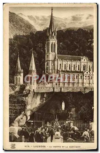 Cartes postales Lourdes La Grotte et la Basilique