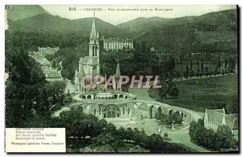 Cartes postales Lourdes Vue plongeante sur la basilique