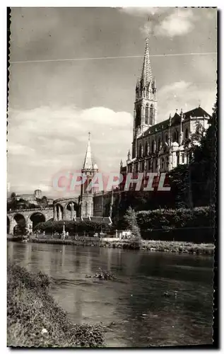 Cartes postales moderne Lourdes La Basilique et le Gave