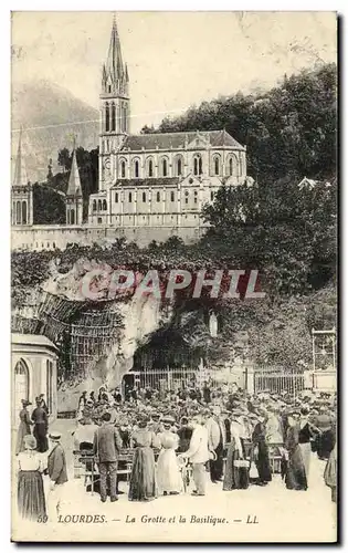 Cartes postales Lourdes La Grotte et la Basilique