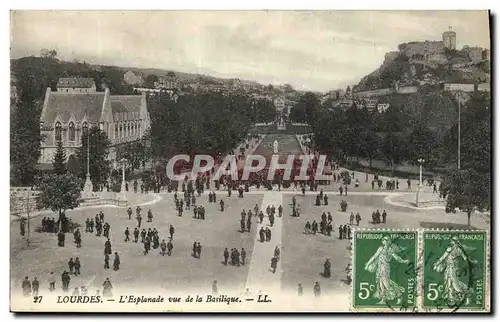 Cartes postales Lourdes L Esplanade vue de la Basilique