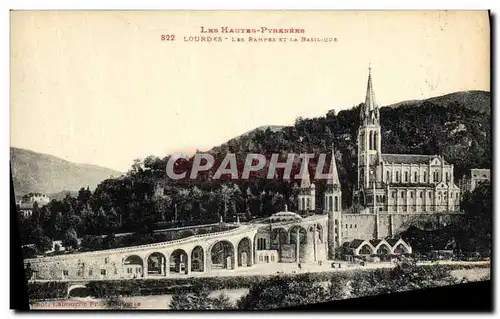 Cartes postales Lourdes Les Rampes et la Basilique