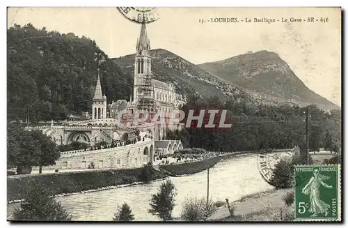 Cartes postales Lourdes La Basilique Le Gave