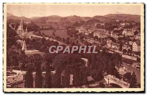 Cartes postales Lourdes La Basilique et le Pont St Michel