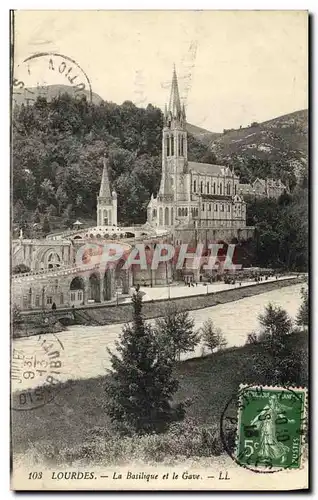 Cartes postales Lourdes La Basilique et le Gave