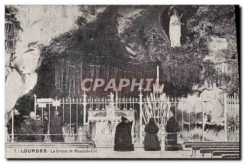 Cartes postales Lourdes La Grotte de Massabielle