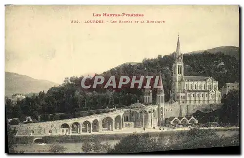 Cartes postales Lourdes Les Rampes la Basilique