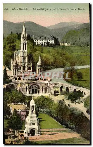 Cartes postales Lourdes La Basilique et le Monument aux Morts