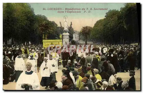 Cartes postales Lourdes Benediction du TS Sacrement dans l esplanade