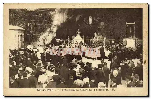 Cartes postales Lourdes La Grotte avant le Depart de la Procession