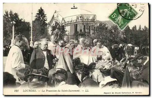 Cartes postales Lourdes La Procession du Saint Sacrement