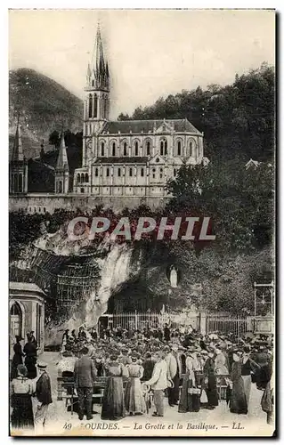 Cartes postales Lourdes La Grotte et la Basilique