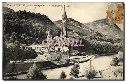 Ansichtskarte AK Lourdes La Basilique et L Abri du Pelerin