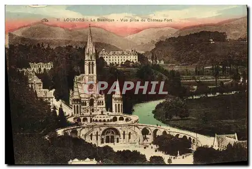 Cartes postales Lourdes La Basilique Vue Du Chateau Fort