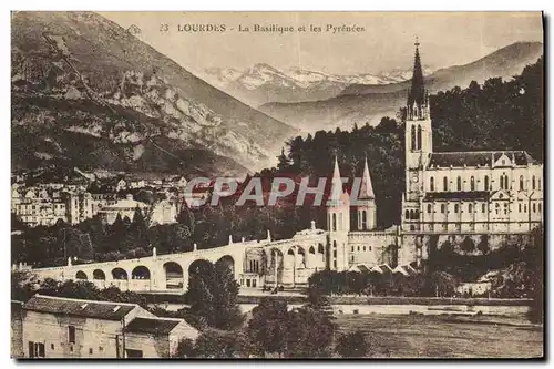 Cartes postales Lourdes La Basilique et les Pyrenees