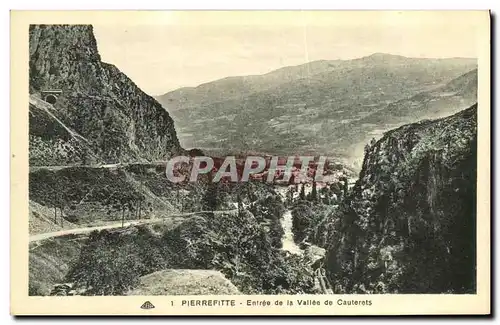 Cartes postales Les Pyrenees Entree de la Vallee de Cauterets