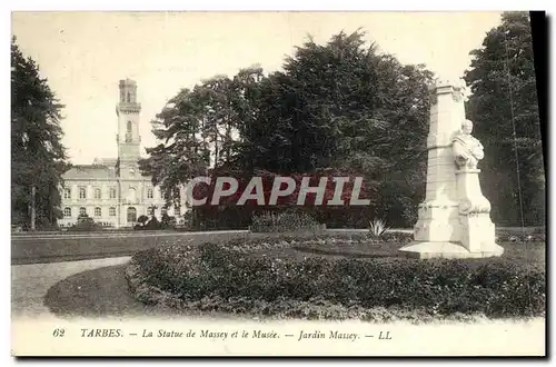 Ansichtskarte AK Tarbes La Statue de Massey et le Musee Jardin Massey