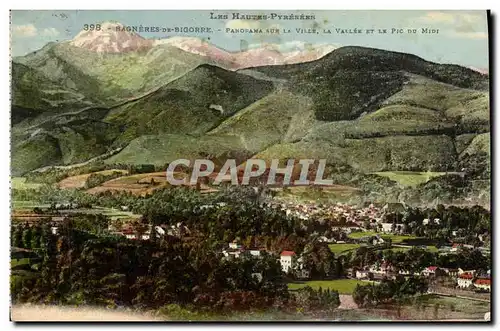 Cartes postales Bagneres de Bigorre Panorama sur La Ville La vallee et le pic du Midi