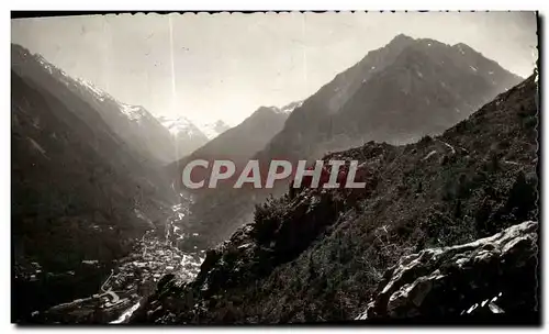 Cartes postales Cauterets La Vallee Au fond le Pegerre