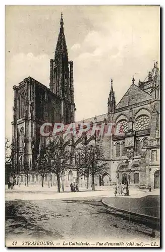 Ansichtskarte AK Strasbourg la cathedrale Vue d Ensemble