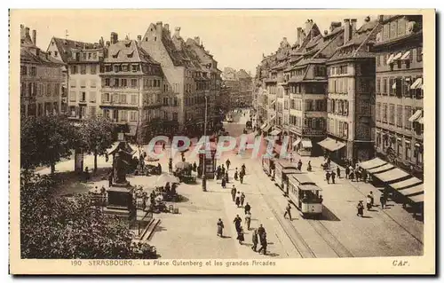 Cartes postales Strasbourg La Place Gutenberg et les Grandes Arcades Tramway