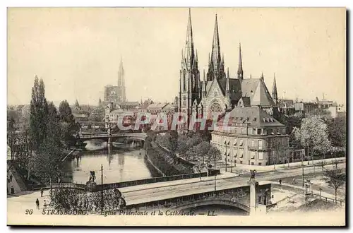 Cartes postales Strasbourg Eglise Protestanle et la Cathedrale