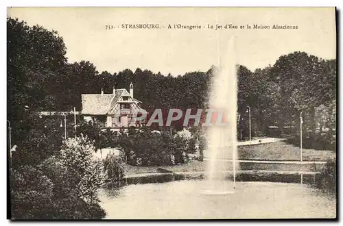 Ansichtskarte AK Strasbourg A L Orangerie Le Jet d Eau et la Maison Alsacienne