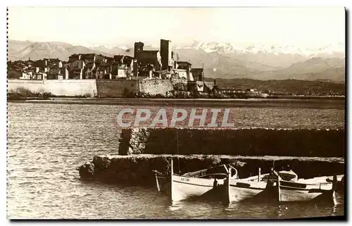 Cartes postales Antibes Panorama et la Chaine des Alpes Bateaux