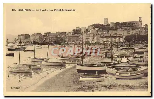 Cartes postales Cannes Le Port Le Mont Chevalier Bateaux