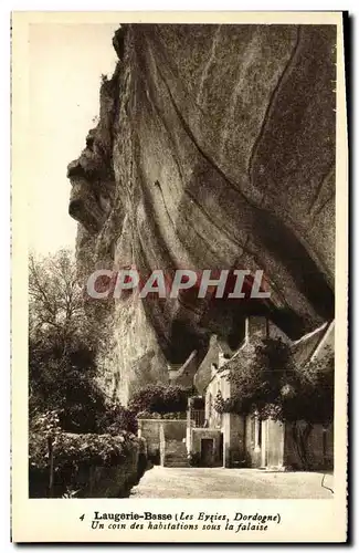 Cartes postales Laugerie Basse Un Coin des Habitations Sous la Falaise