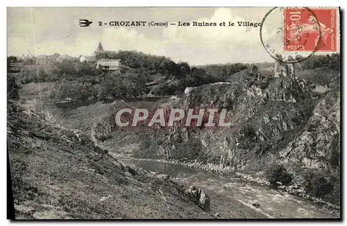 Cartes postales Crozant Les Ruines et le Village