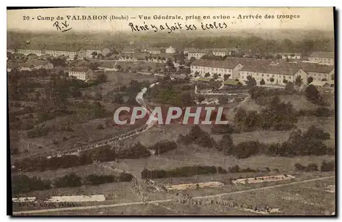 Ansichtskarte AK Camp de Valdahon Vue Generale prise en avion Arrivee des troupes Militaria