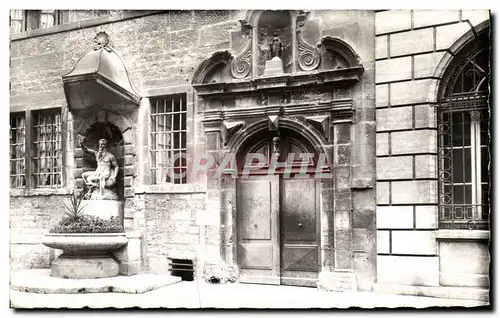 Cartes postales moderne Besancon Fontaine des Carmes