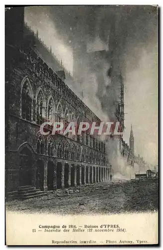 Ansichtskarte AK Campagne De Ruines D Ypres Incendie des halles