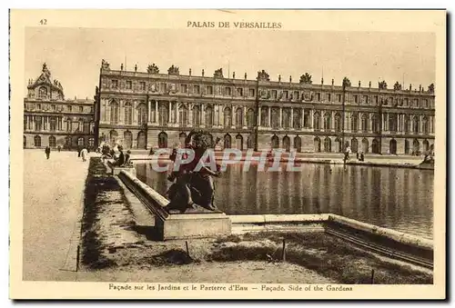 Ansichtskarte AK Palais de Versailles Facade sur les jardins et le parterre d eau