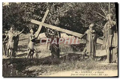 Cartes postales Lourdes 2eme Station Jesus est charge de sa Croix