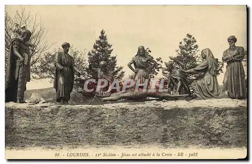 Cartes postales Lourdes Station Jesus est attache a la Croix