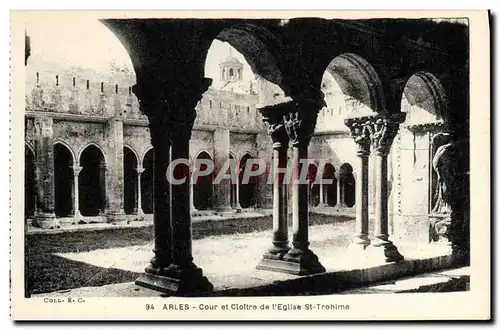 Cartes postales Arles Cour et Cloltre de L Eglise St Trohime Trophime